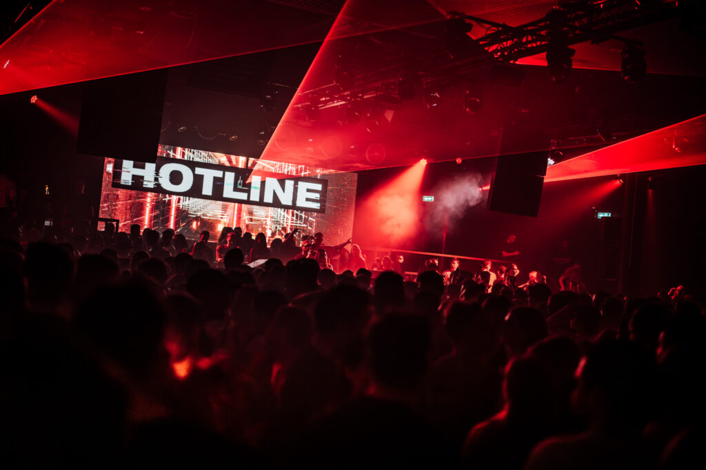 Hotline Presents Lisa Korver & Paige Tomlinson in Maastricht