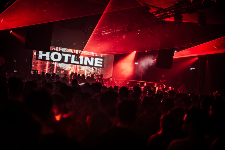 Hotline Presents Lisa Korver & Paige Tomlinson — markt-eten in Maastricht